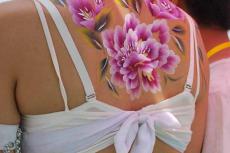 ���屳�粿�ʻ永��